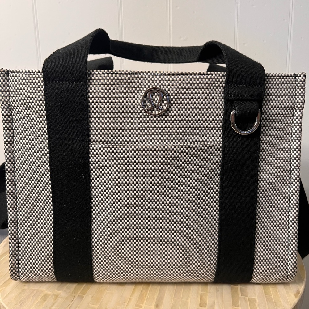 Lululemon two tone canvas tote mini